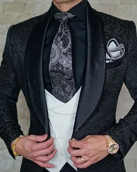 2020 Formalne Gospodo Ljubičasto Tuxedos Tuxedos Slim Fit Žakard mladoženje Vjenčanje Odijela Za Muškarce Haljina Mladenka 3 Kom. Gradacija Kostimi